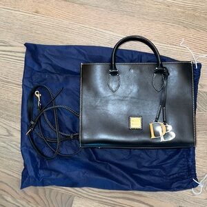 Black medium tote